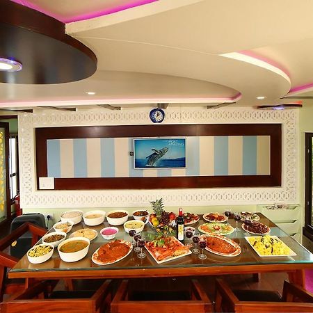 インディアバケーションズ ハウスボーツ アーラップーザ県 エクステリア 写真